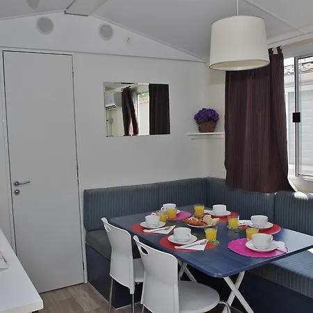 Happy Camp Mobile Homes In Camping Thurium Villaggio Marina di Sibari Room photo
