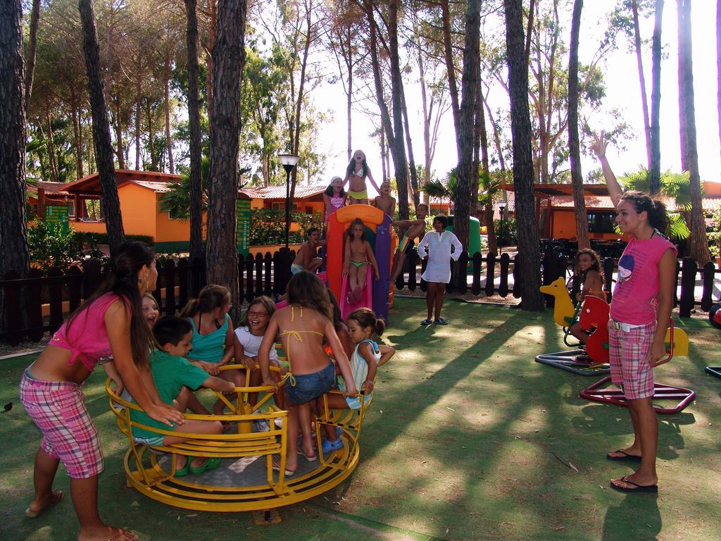 Happy Camp Mobile Homes In Thurium Villaggio Camping Marina di Sibari