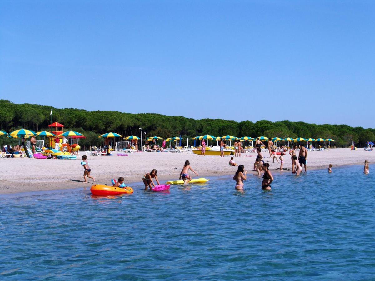 Camping Happy Camp Mobile Homes In Thurium Villaggio 4*